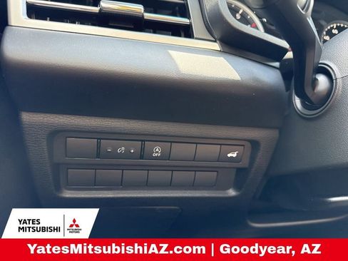 New 2026 Mitsubishi Outlander SE AWD/4WD image 11