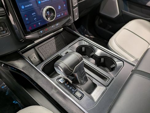 Used 2025 Ford F150 Lightning Platinum image 14