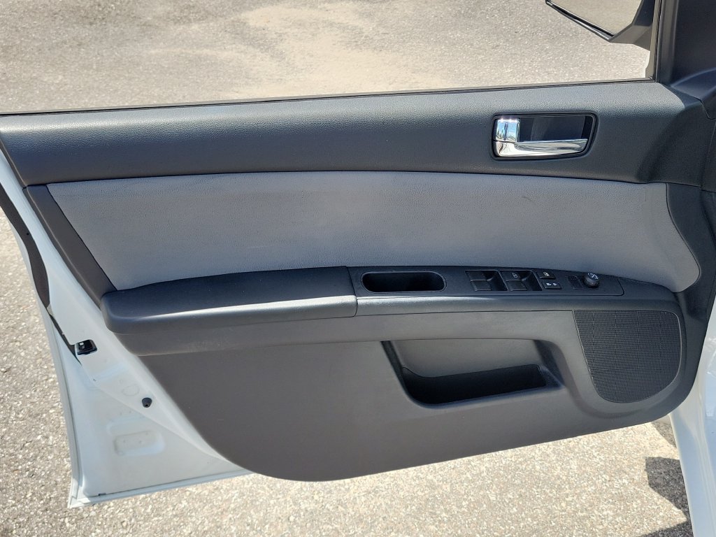 Used 2012 Nissan Sentra 2.0 S FWD image 15