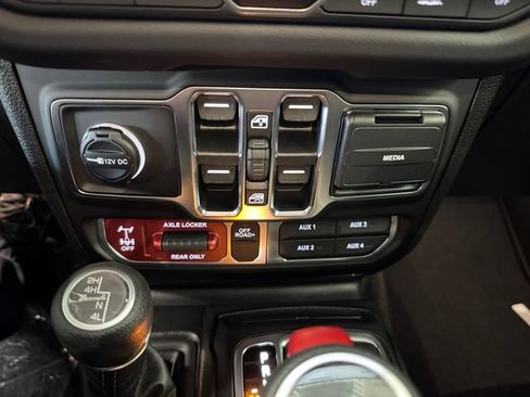 New 2026 Jeep Gladiator Mojave w/ Safety Group AWD/4WD image 19