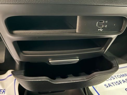 New 2026 Chrysler Pacifica Select FWD image 28