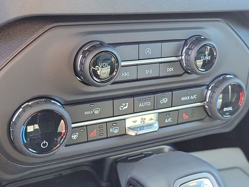 New 2025 Ford Bronco Outer Banks image 25