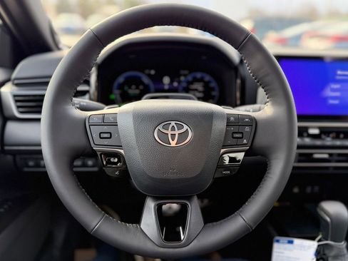 New 2026 Toyota Camry Hybrid AWD/4WD image 11