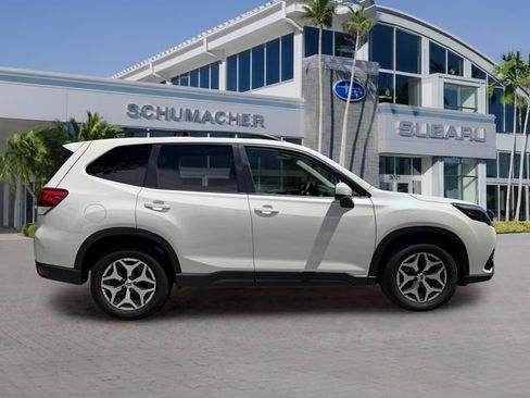 Used 2023 Subaru Forester Premium AWD/4WD image 8