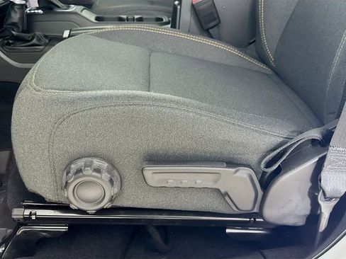 Used 2025 Jeep Wrangler Sport S image 22