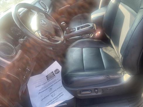 Certified 2020 Toyota Tacoma TRD Off-Road w/ TRD Premium Off Road Package image 23