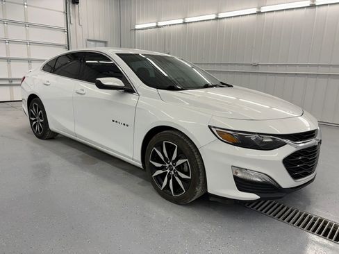 Used 2024 Chevrolet Malibu RS FWD image 12