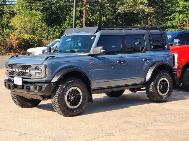 Used 2023 Ford Bronco Badlands AWD/4WD image 3