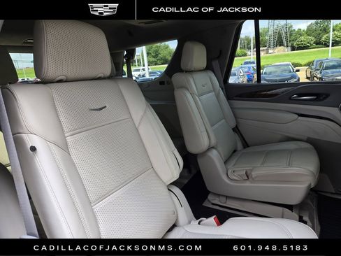 Used 2022 Cadillac Escalade Sport Platinum AWD/4WD image 25