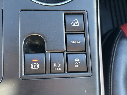 Certified 2023 Toyota Highlander XSE image 32