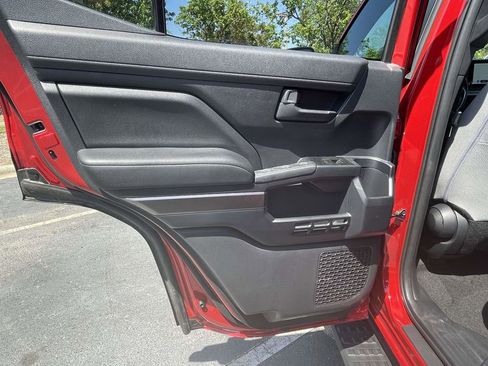 Used 2025 Toyota 4Runner TRD Off-Road AWD/4WD image 19