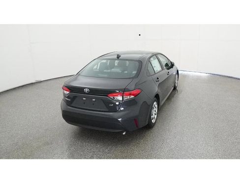 Used 2025 Toyota Corolla LE FWD image 10