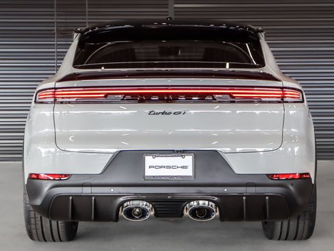 New 2026 Porsche Cayenne Turbo GT image 9