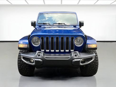 Used 2019 Jeep Wrangler Unlimited Sahara AWD/4WD image 2