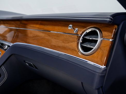 Used 2024 Bentley Continental GT V8 AWD/4WD image 80