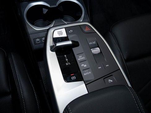 Used 2025 BMW X1 xDrive28i w/ Premium Package image 24