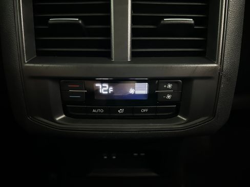 Used 2023 Volkswagen Atlas SEL R-Line AWD/4WD image 32