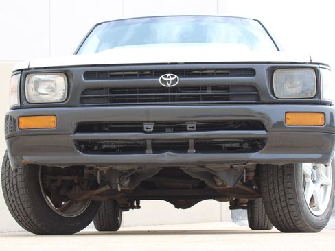 Used 1993 Toyota Pickup 2WD Regular Cab image 24