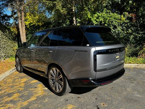 New 2025 Land Rover Range Rover SE image 5