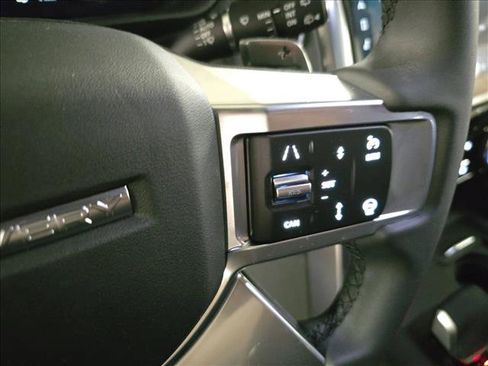 New 2026 Land Rover Discovery Limited Edition AWD/4WD image 21
