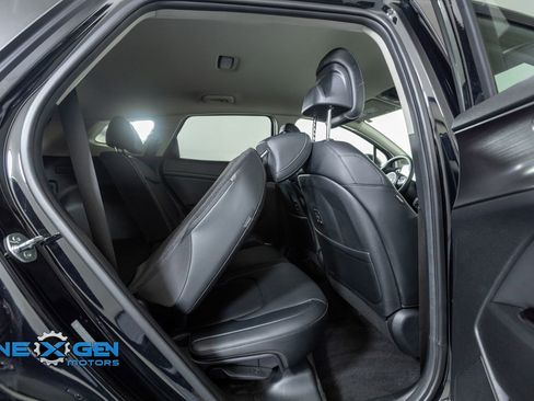 Used 2024 Kia Sportage EX image 34