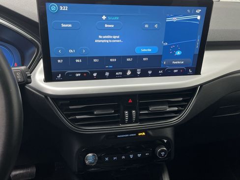 Certified 2024 Ford Escape Platinum image 18