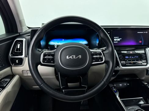 Certified 2023 Kia Sorento SX Prestige AWD/4WD image 3