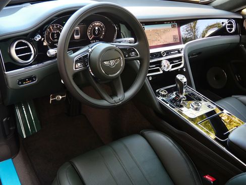 New 2026 Bentley Flying Spur Plug-In Hybrid AWD/4WD image 7