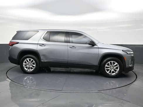 Used 2023 Chevrolet Traverse LS image 6