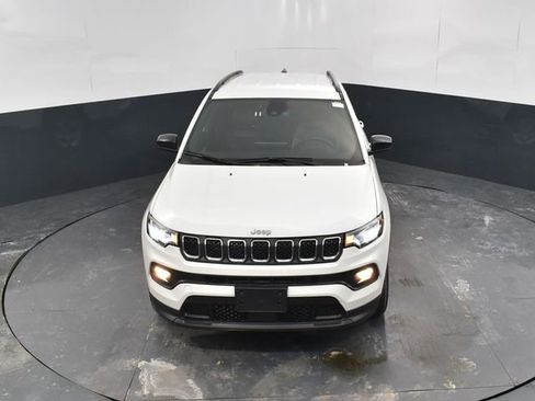 Used 2023 Jeep Compass Latitude image 29