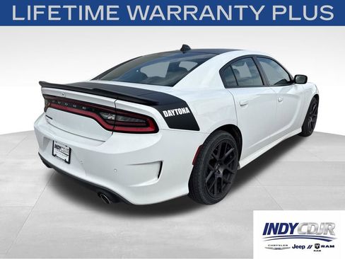 Used 2018 Dodge Charger R/T RWD image 4