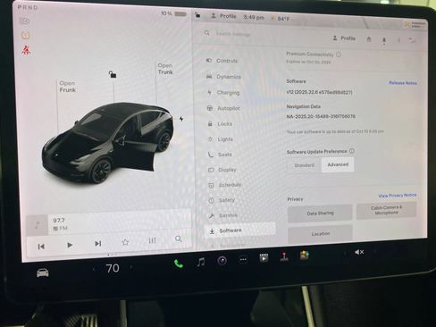 Used 2020 Tesla Model Y Long Range image 12