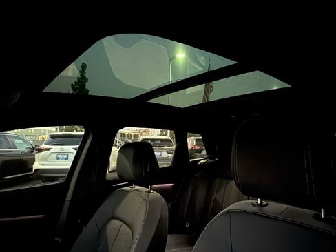 Used 2024 Audi Q4 e-tron Premium Plus w/ Premium Plus image 28