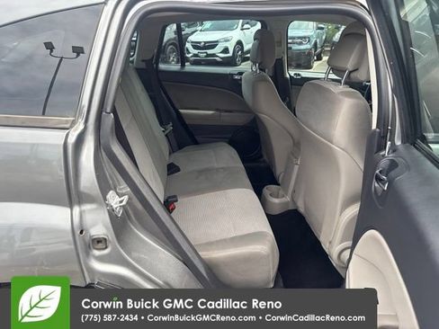 Used 2012 Dodge Caliber SXT FWD image 27