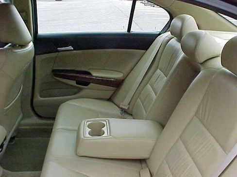 Used 2011 Honda Accord EX-L image 14