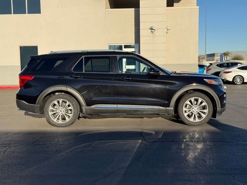 Used 2023 Ford Explorer Limited w/ Equipment Group 301A image 3