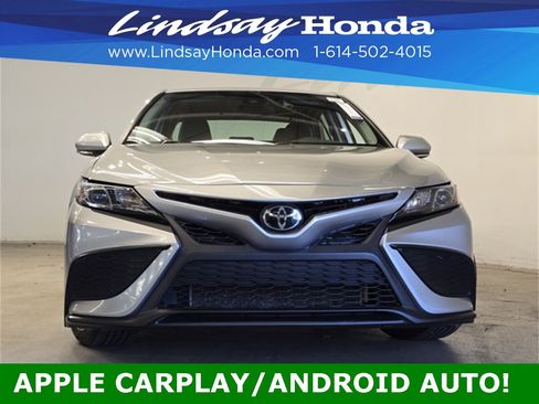 Used 2022 Toyota Camry SE image 2