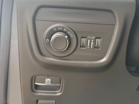 New 2026 Jeep Grand Cherokee Altitude AWD/4WD image 25