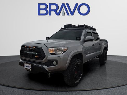 Used 2019 Toyota Tacoma SR5 RWD image 1