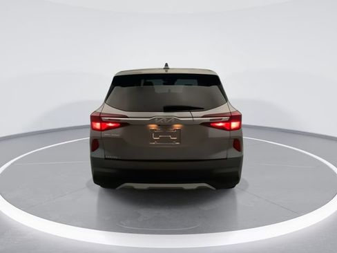 Used 2023 Kia Seltos LX AWD/4WD image 3