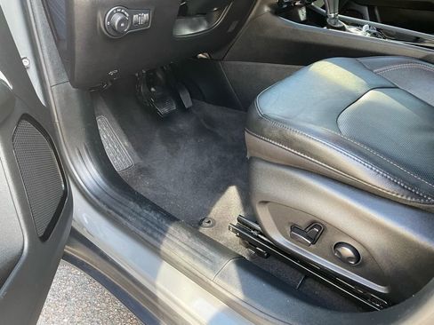 Used 2023 Jeep Compass Limited image 27