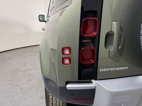 Used 2023 Land Rover Defender 110 S AWD/4WD image 9