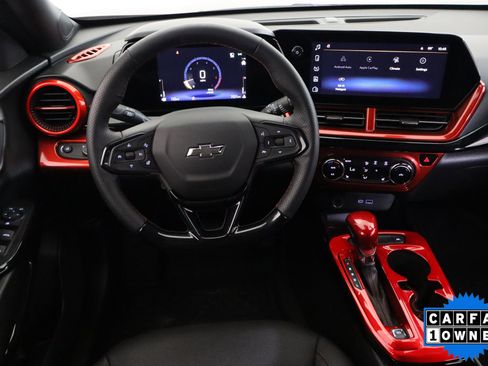 Used 2025 Chevrolet Trax RS w/ Driver Confidence Package image 6
