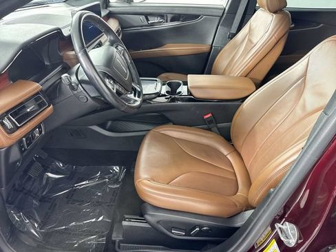 Used 2023 Lincoln Nautilus Reserve AWD/4WD image 4