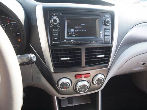 Used 2012 Subaru Forester 2.5X Limited AWD/4WD image 10