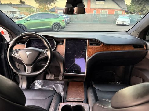 Used 2018 Tesla Model X 100D AWD/4WD image 17