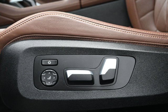 Used 2023 BMW X6 xDrive40i w/ Premium Package AWD/4WD image 7