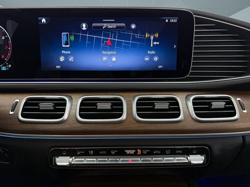 Used 2025 Mercedes-Benz GLE 350 4MATIC image 29