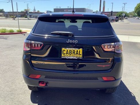 New 2025 Jeep Compass Trailhawk w/ Sun & Sound Group image 27