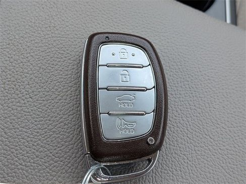 Used 2018 Hyundai Sonata Limited image 29